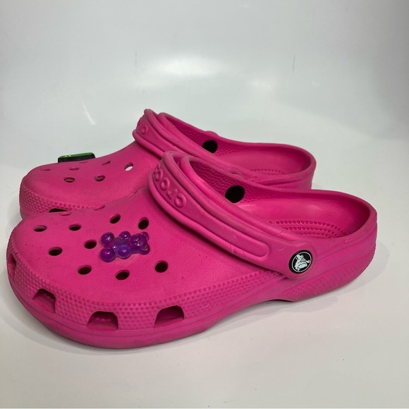 Crocs hot pink original clogs unisex sizing women’s size 8 casual bright summer - Picture 3 of 7
